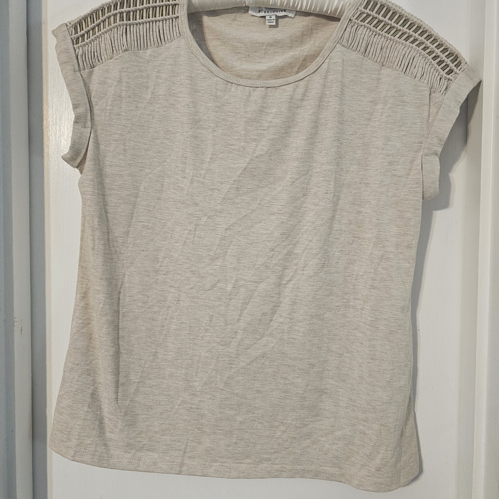 Rose & Olive Light Beige Short Sleeve Top